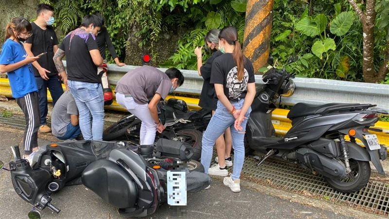 北宜屁孩警車前自摔　秒收6千罰單