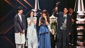 「尋人啟事」奪最佳演唱組合。（圖／台視提供）