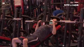 動滋券免抽籤　擬搭五倍券消費加碼送