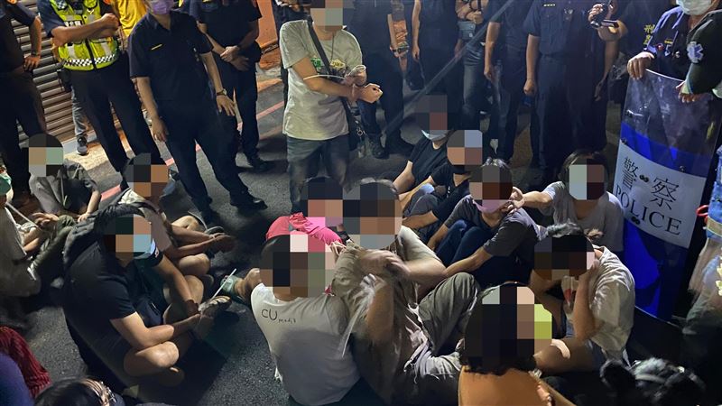 南鐵最後抗爭！警將函送屋主學生代表