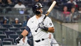 ▲歐多（Rougned Odor）喊暫停主審也同意，結果敲出3分砲。（圖／美聯社／達志影像）