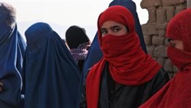 塔利班對女性的「29條禁令」一次看　罩袍（burqa）　阿富汗　（圖／翻攝自Pixabay）
