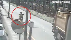 垃圾車,車禍,騎士,連城路,和城路,測速,中和