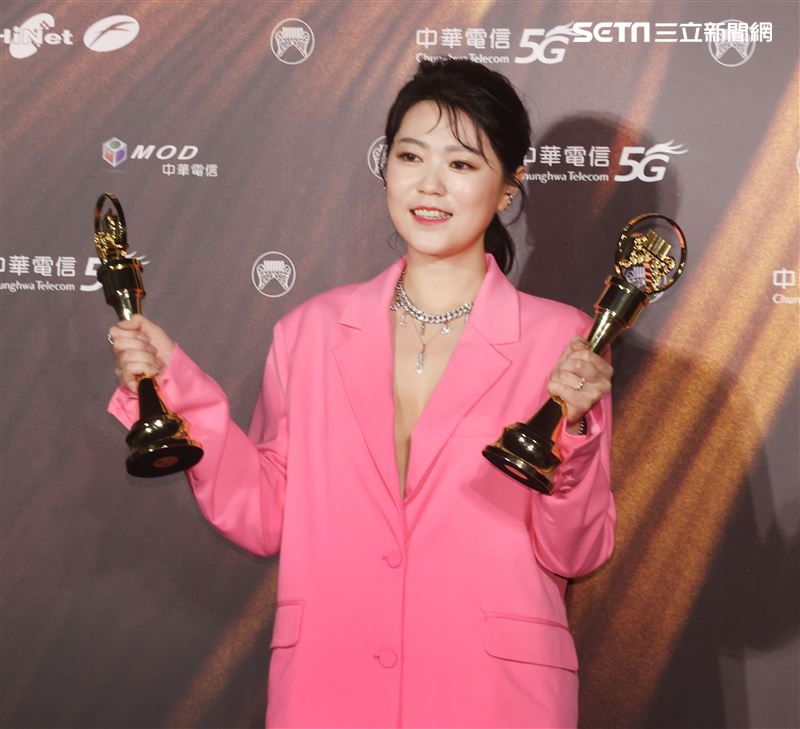 曹雅雯獲得金曲32最佳台語女歌手獎。（記者/邱榮吉/攝影）