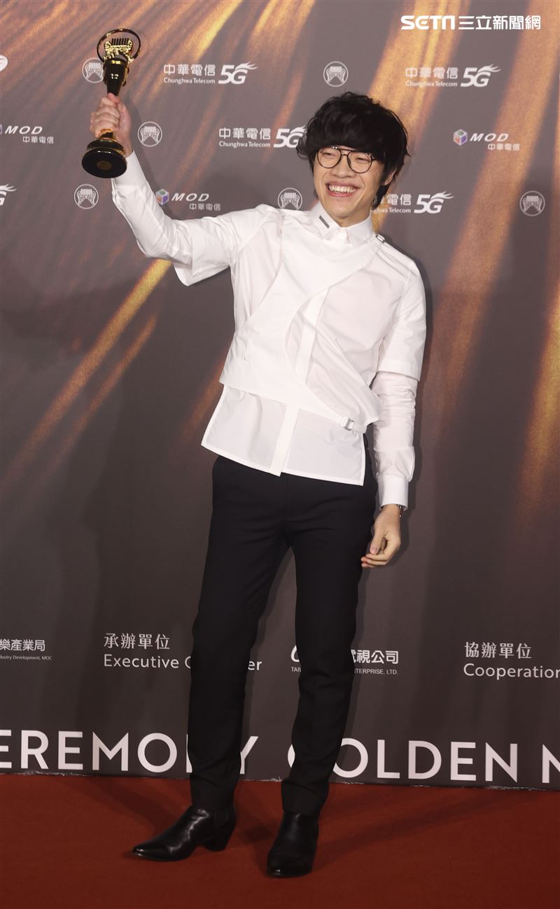 盧廣仲獲得金曲32年度歌曲獎。（記者/邱榮吉/攝影）