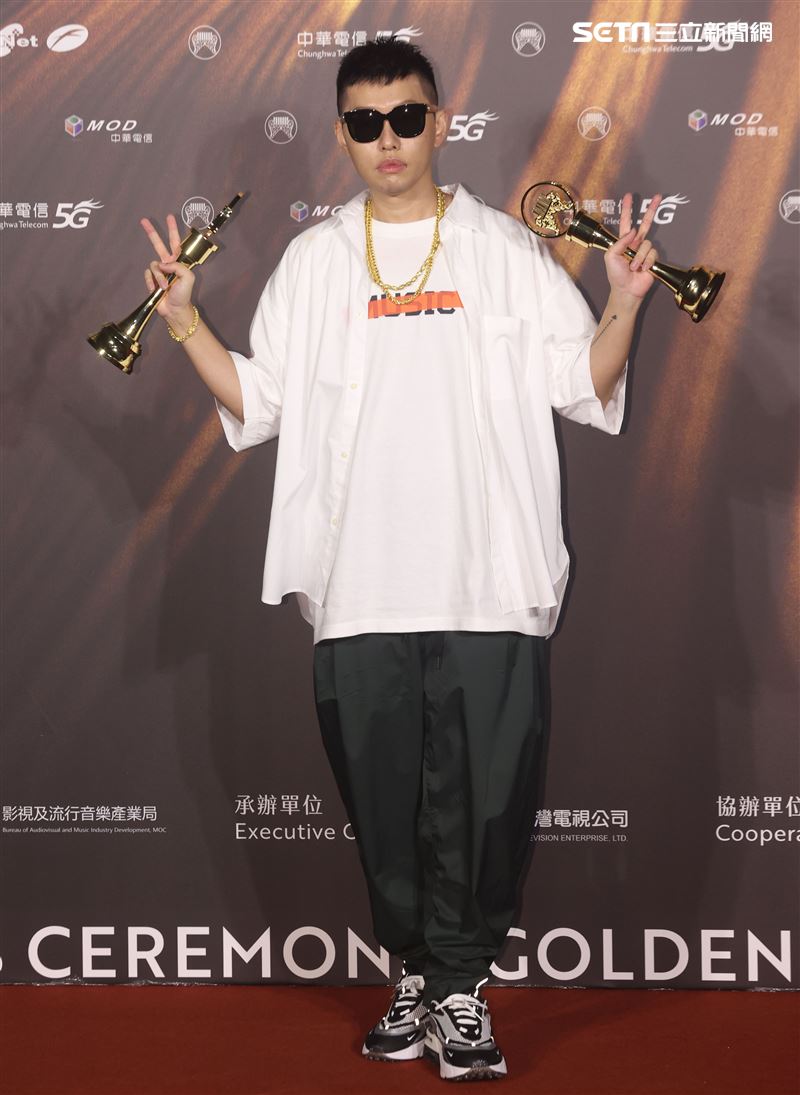蛋堡獲得金曲32華語男歌手。（記者/邱榮吉/攝影）