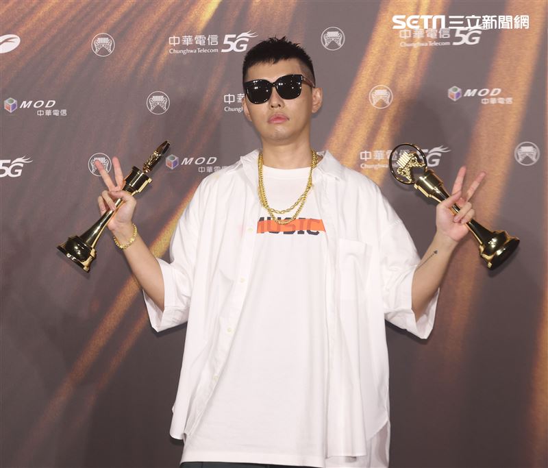 蛋堡獲得金曲32華語男歌手。（記者/邱榮吉/攝影）