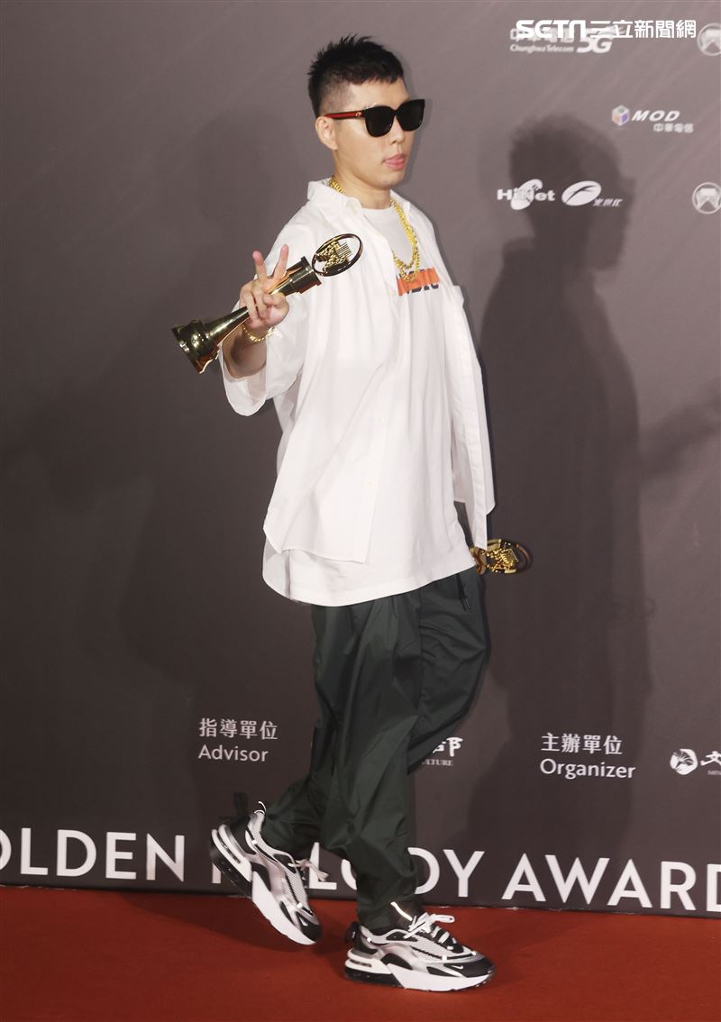 蛋堡獲得金曲32華語男歌手。（記者/邱榮吉/攝影）