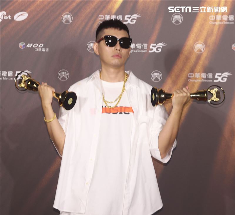 蛋堡獲得金曲32華語男歌手。（記者/邱榮吉/攝影）
