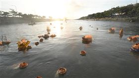 ▲放水燈是希望照亮上岸的路。（圖／擷取自彰化縣長王惠美臉書）