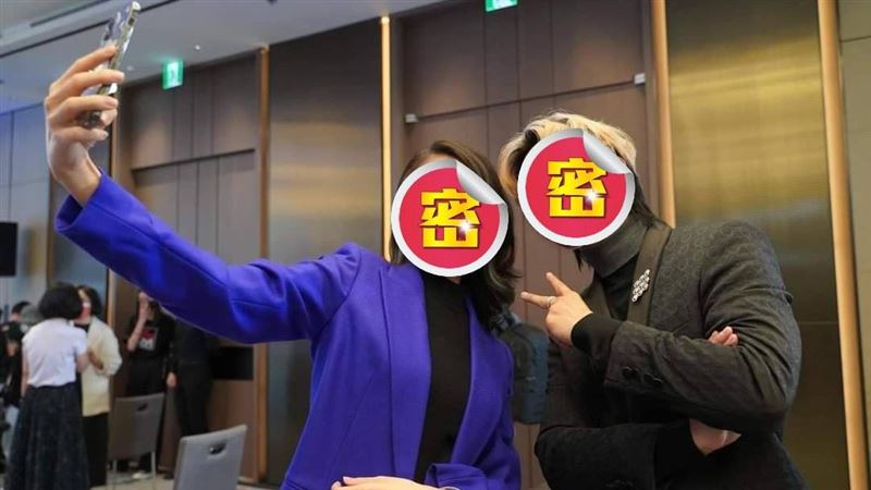 女立委曬他合照：害羞是高端副作用？