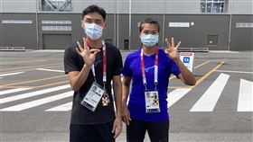 東京帕運開幕　台灣將由楊川輝、劉雅婷掌旗東京帕拉林匹克運動會24日將開幕，台灣代表團進場排序第83，將由跳遠選手楊川輝（左）、標槍選手劉雅婷（右）掌旗，合計將有13人參與開幕典禮。（教育部體育署提供）中央社記者黃巧雯傳真　110年8月23日