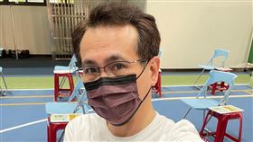 接種高端滿24小時　鄭運鵬曝狀況：沒不舒服、肚子餓兩次（圖／翻攝自鄭運鵬臉書）