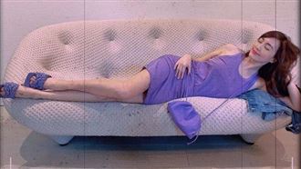 45歲人妻超短裙　曬S曲線熱舞辣翻