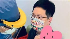 王浩宇透露，昨天凌晨還跟陸姓作家通話聊天（圖／翻攝自王浩宇臉書）