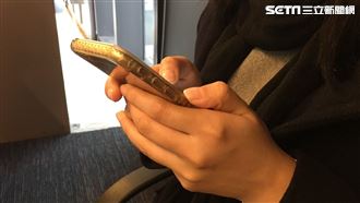20歲女大生狂滑手機！頸椎退化老如60歲