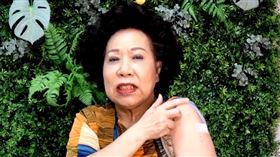 黃越綏打高端疫苗（圖／翻攝自黃越綏臉書）