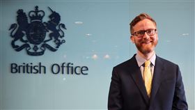英國駐台副代表嚴濤暮,嚴濤暮,Tom Burn 圖/翻攝自英國在台辦事處臉書