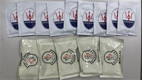 花蓮警方查獲販毒男  搜出毒品咖啡包花蓮縣警局刑警大隊執行青春專案掃毒任務，接獲情資在縣內有毒品藥頭販賣毒品咖啡包，檢警18日持搜索票，在簡姓男子的自小客車上搜索，查獲14包含有卡西酮成分的第3級毒品咖啡包，外觀印有MASERATI、MONCLER 等知名品牌商標。（花蓮縣警局提供）中央社記者張祈傳真  110年8月25日