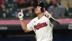 ▲張育成連2場開轟。（圖／美聯社／達志影像）