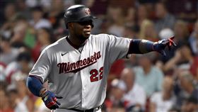 ▲沙諾（Miguel Sano）495英尺全壘打飛出芬威球場。（圖／路透社／達志影像）