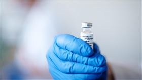 「新英格蘭醫學期刊」研究報告指出，施打輝瑞疫苗略增心臟發炎風險。（圖／翻攝自twitter.com/BioNTech_Group）
