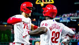 ▲哈波（Bryce Harper）全壘打差點打到中外野攝影師。（圖／翻攝自費城人推特）