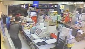 新北市，新莊，超商，搶劫，扭打，加重強盜，傷害