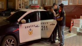 詐騙集團，81歲老翁當車手，圖/翻攝畫面