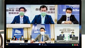 羅致政、蔡適應、佐藤正久、大塚拓(民進黨提供)