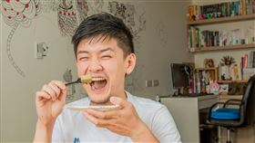 聞氫哥，圖文畫家，毒雞湯，粉絲團留言，蹭熱度 圖/翻攝自臉書