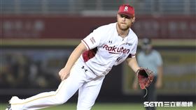▲樂天桃猿終結者豪勁。（圖／記者劉彥池攝影）