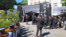 四海幫前幫主趙經華追思會，台北市警局出動70名警力約制。（圖／翻攝畫面）