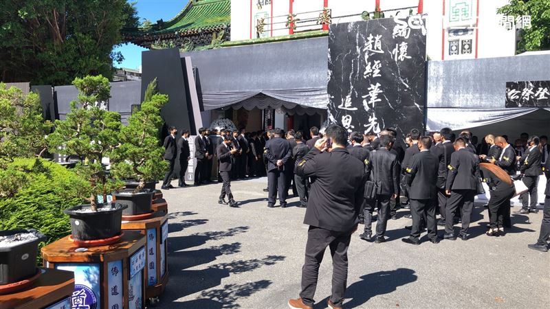 四海幫前幫主追思會　特勤警荷槍戒備