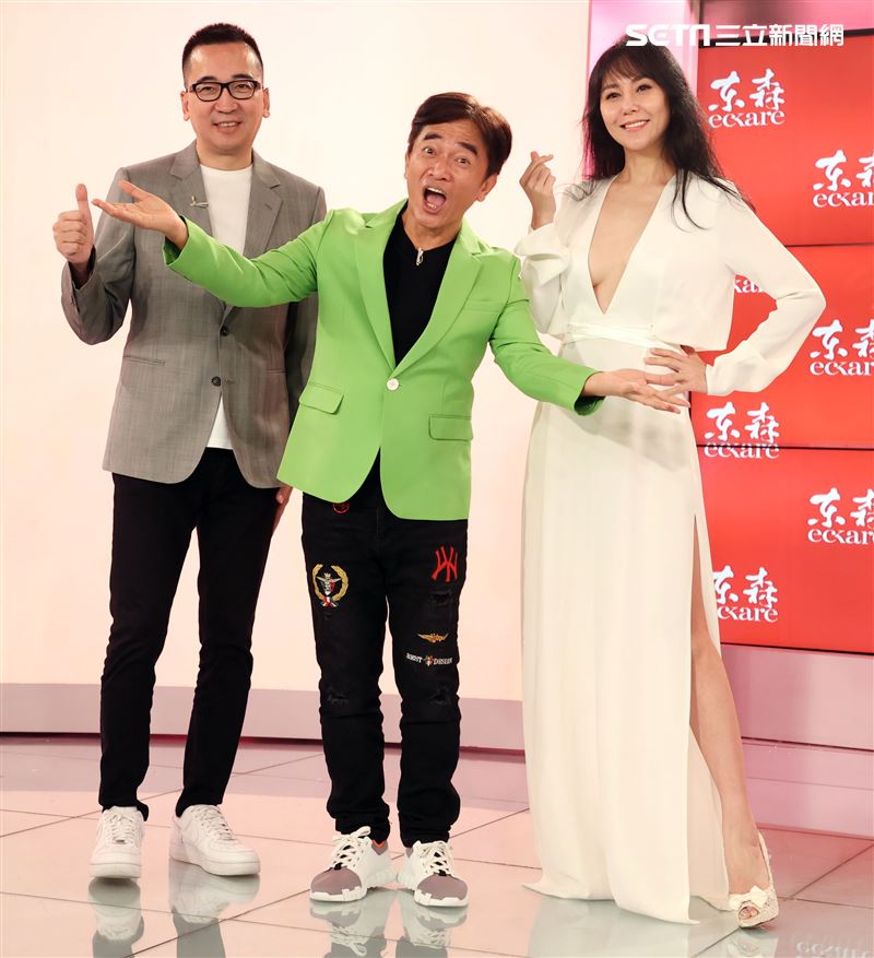 吳宗憲、洪曉蕾、王世均出席窈窕曲線挑戰賽頒獎典禮。（記者邱榮吉/攝影）