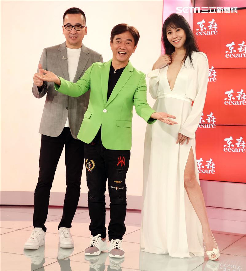 吳宗憲、洪曉蕾、王世均出席窈窕曲線挑戰賽頒獎典禮。（記者邱榮吉/攝影）