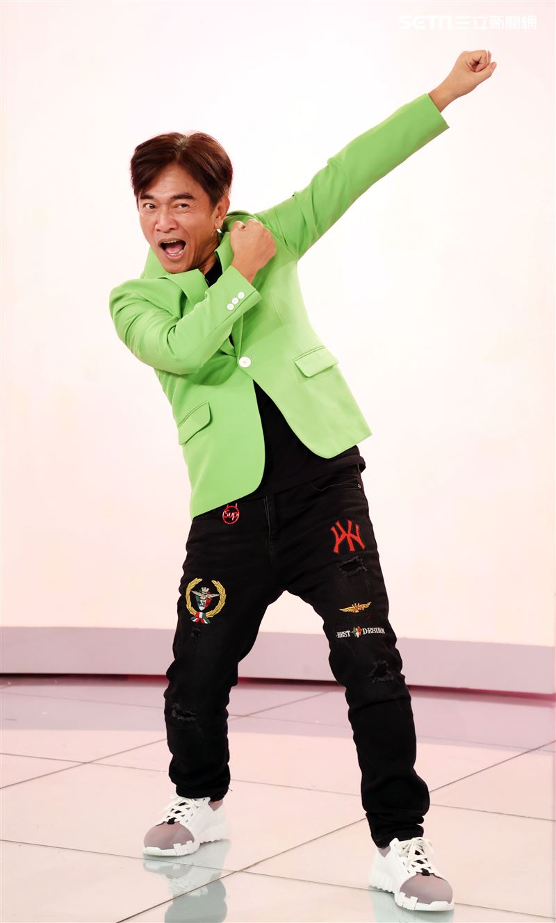 吳宗憲出席窈窕曲線挑戰賽頒獎典禮。（記者邱榮吉/攝影）