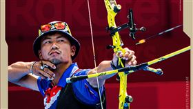 魏均珩為桃猿開球。（圖／桃猿提供）