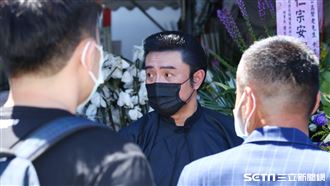 李㼈淚別85歲父親　大陣仗場面曝光