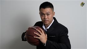 李學林加入T1聯盟中信特攻（1）擁有「黃金世代最強主控」之稱的李學林29日加盟台灣職籃聯盟T1 League新北中信特攻，再度回到球場，他說，將率領新生代球員們打出強韌且充滿激情的態度，創造屬於中信特攻的全新王朝。（新北中信特攻提供）中央社記者黃巧雯傳真　110年8月29日