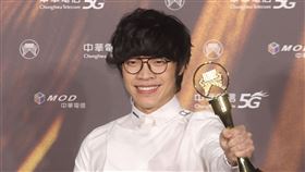 盧廣仲獲得金曲32年度歌曲獎。（記者/邱榮吉/攝影）
