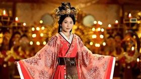 古代嬤孫戀！50歲公主偷情13歲美少年/微博