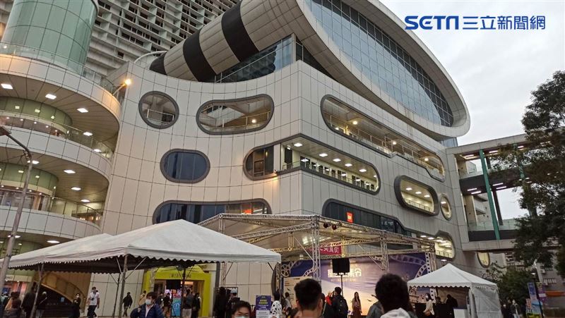 三創突宣布提早閉店　停業一天急清消