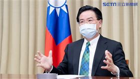 外交部長吳釗燮接受德國「編輯網絡」視訊專訪，深入說明中國對我威脅、台海情勢等議題。（圖／外交部提供）