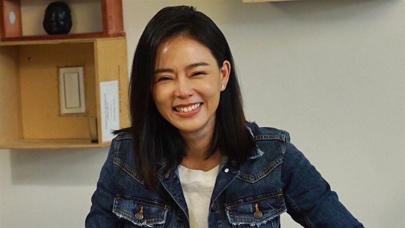 被稱為「最美士官長」的劉香慈睽違5年重返戲劇圈，演出《我的媽媽欠栽培》。（圖／翻攝自劉香慈臉書）