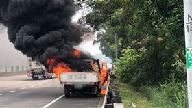 國3,火燒車,小貨車,（圖／翻攝畫面）