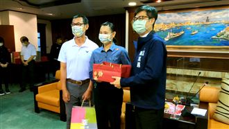 小戴首度露面　談下一步：年底錦標賽