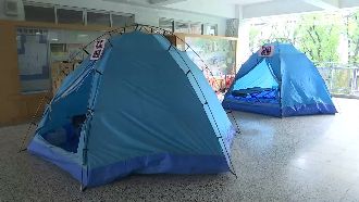 備戰開學　高雄校園設單人防疫帳篷