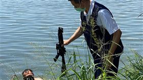 安定,槍擊,債務