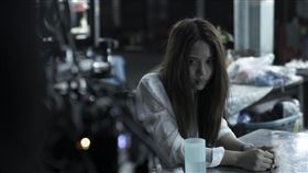 《薩滿》台灣觀眾口碑驚讚「嚇到屁滾尿流！」（圖／車庫娛樂提供）